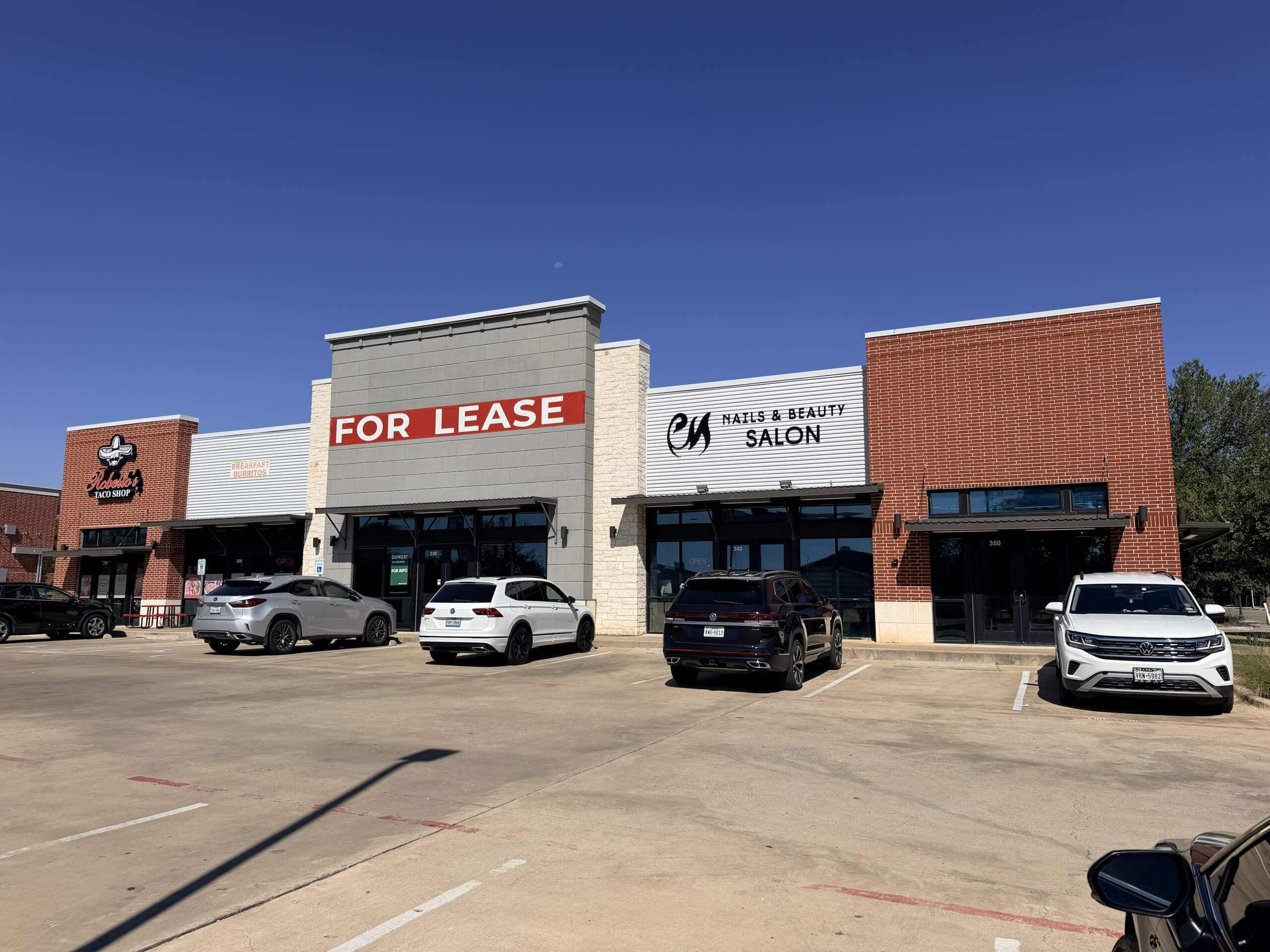 West Bay Plaza — 921 South 9th Street, Waco, TX, 76706