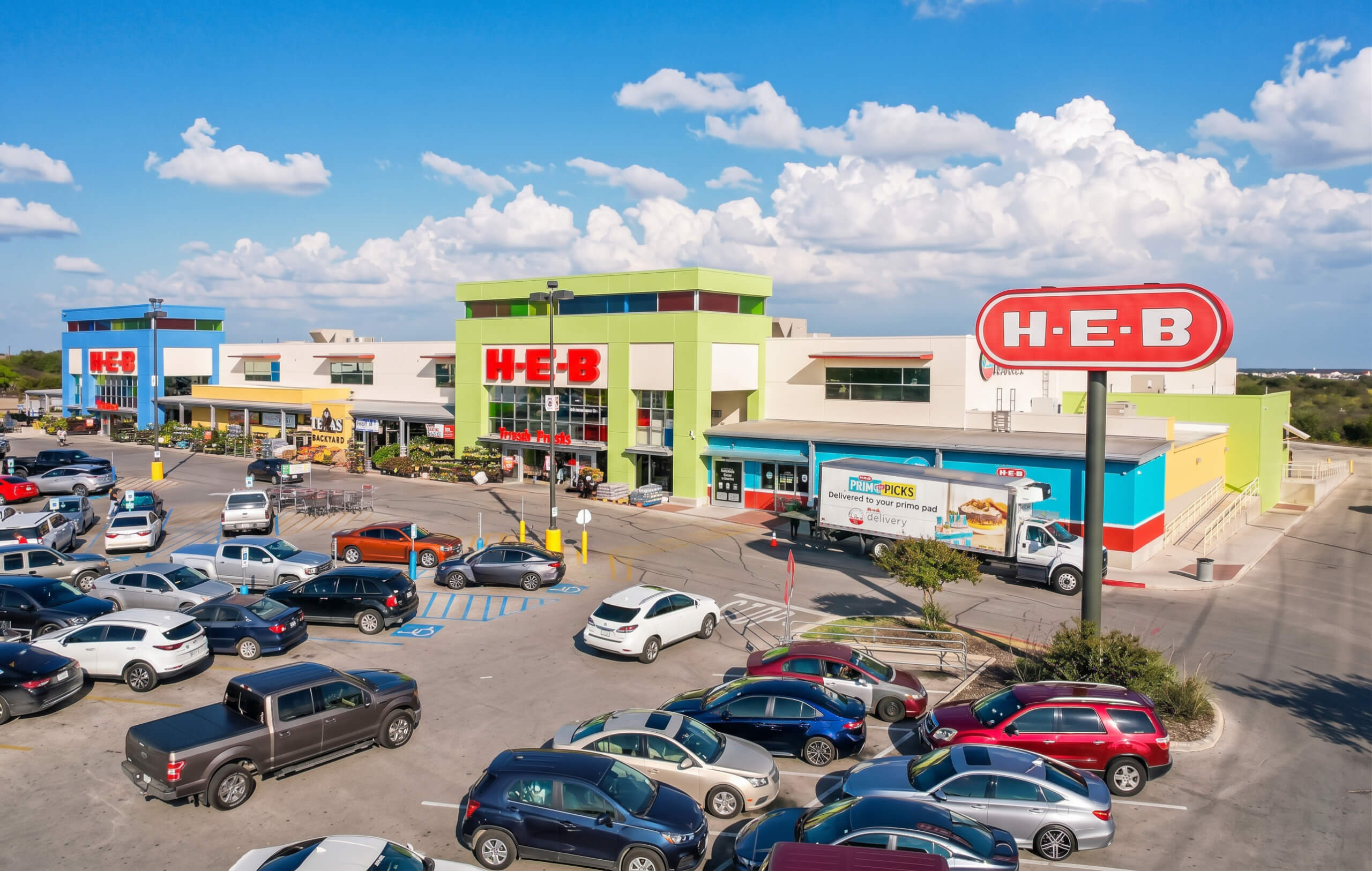 Kitty Hawk H-E-B Center | Universal City, TX — 910 Kitty Hawk Road, Universal City, TX, 78148